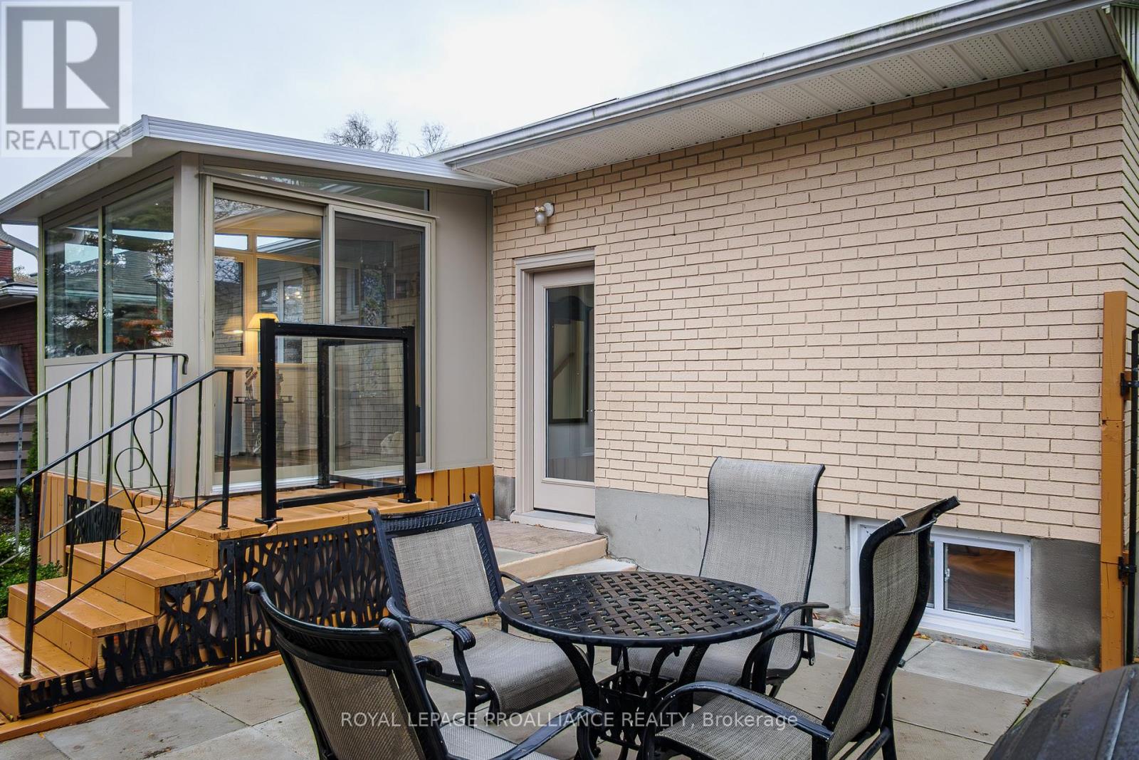 10 Devere Gardens, Quinte West, Ontario K8V 3M3 - Photo 44 - X12568994