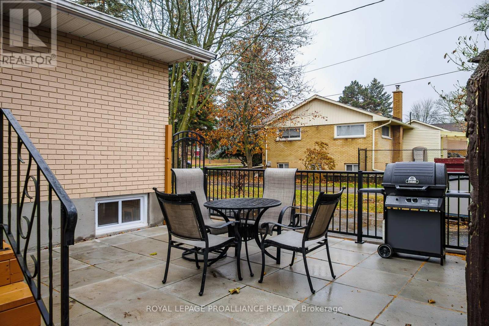 10 Devere Gardens, Quinte West, Ontario K8V 3M3 - Photo 45 - X12568994