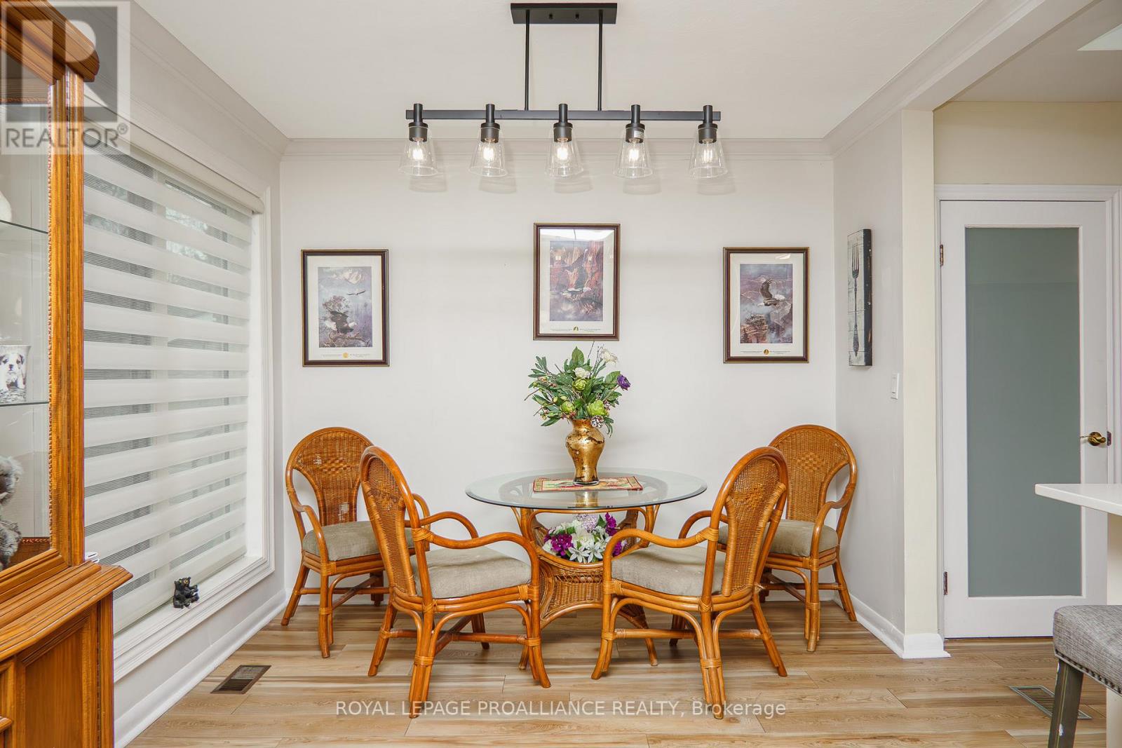 10 Devere Gardens, Quinte West, Ontario K8V 3M3 - Photo 9 - X12568994