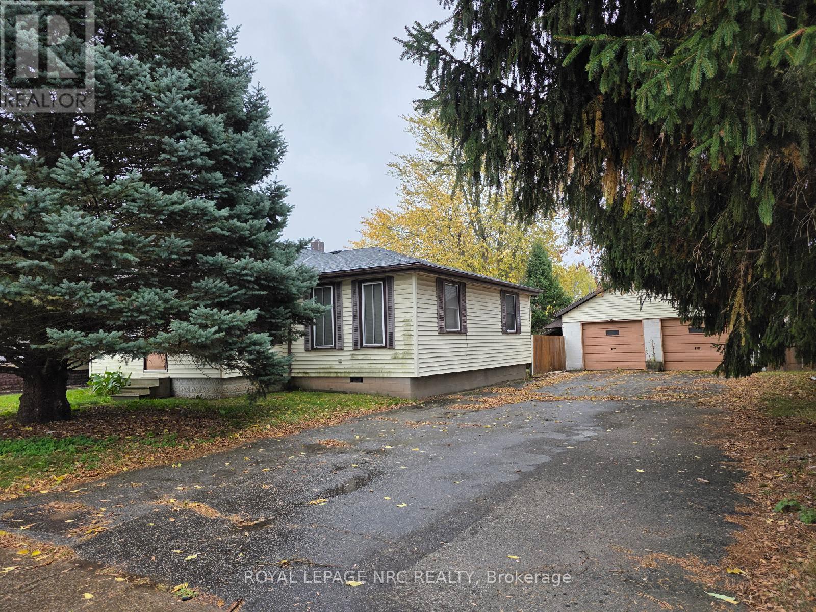 6414 TAYLOR STREET, Niagara Falls, Ontario