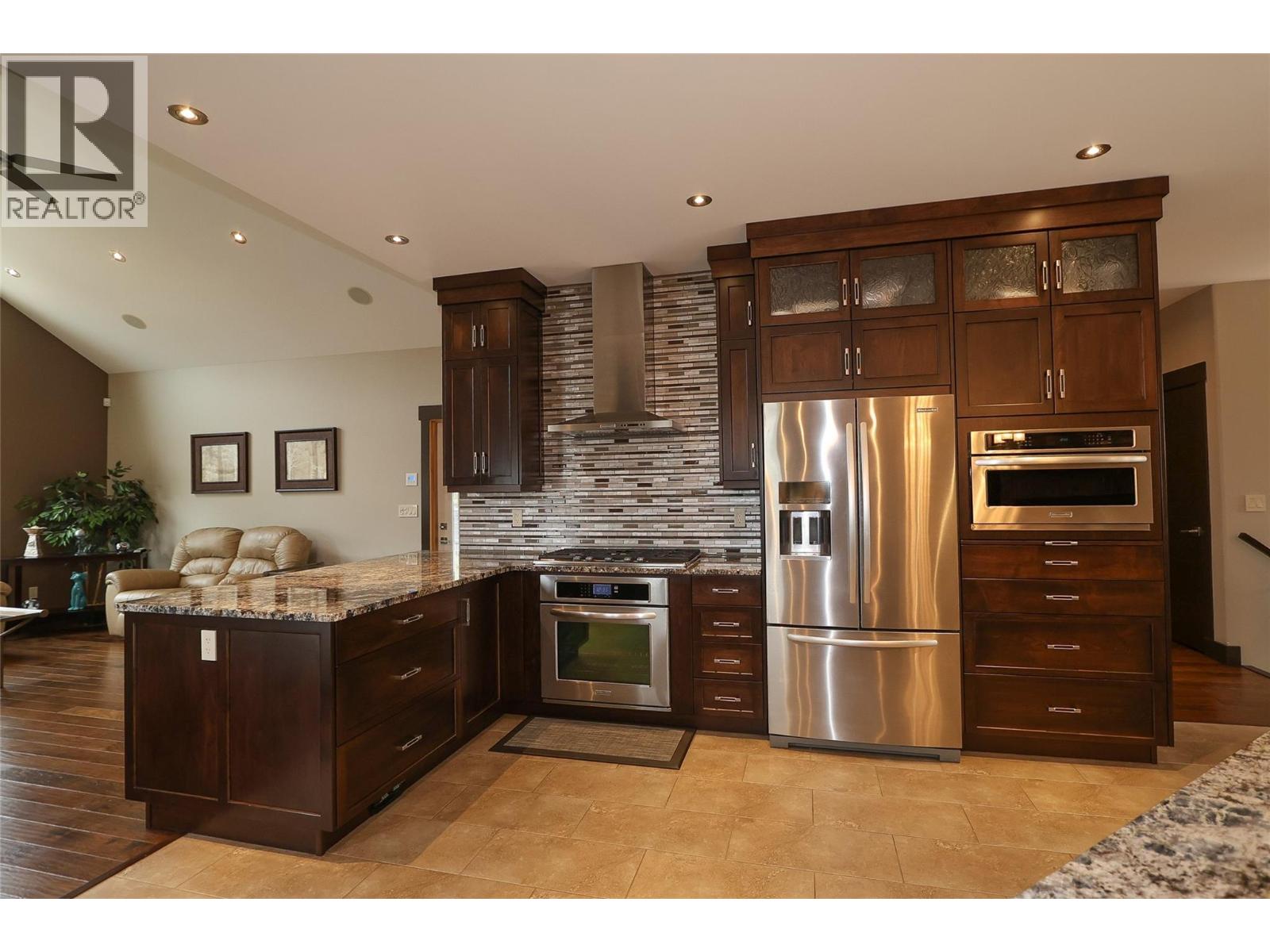 100 Forest Crowne Crescent, Kimberley, British Columbia  V1A 0A4 - Photo 4 - 10369552