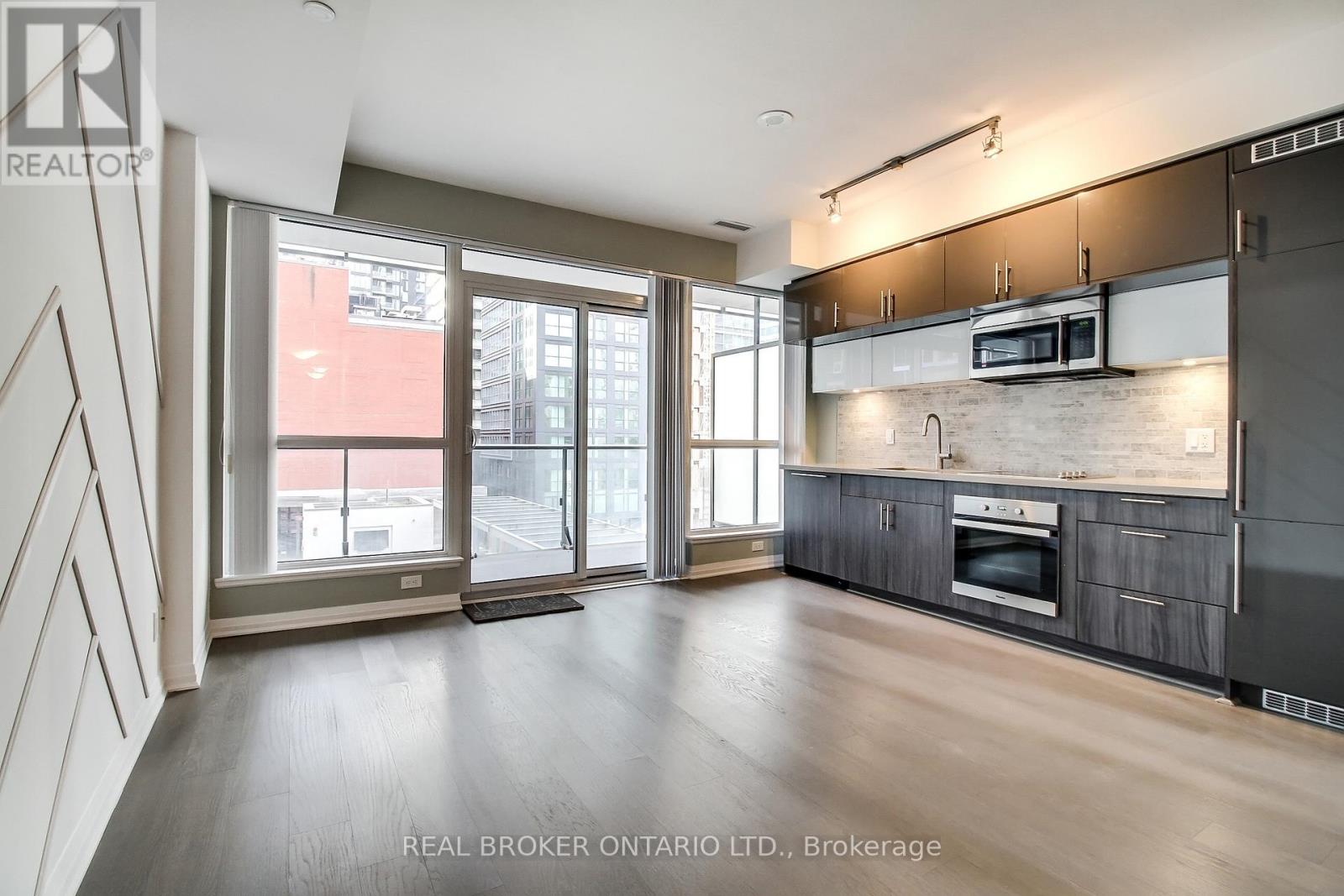 810 - 8 Mercer Street, Toronto, Ontario  M5V 0C4 - Photo 15 - C12568998