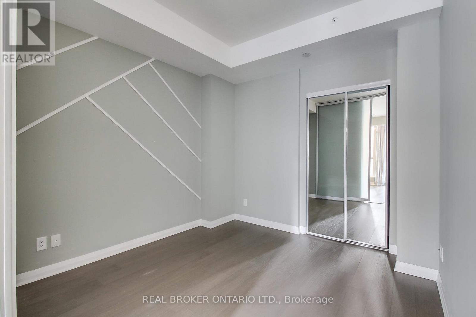 810 - 8 Mercer Street, Toronto, Ontario  M5V 0C4 - Photo 24 - C12568998