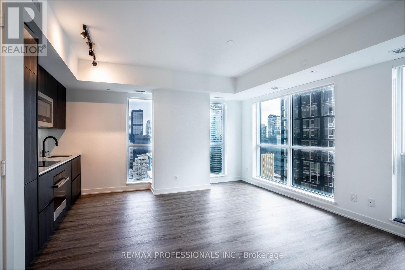 4102 - 327 KING STREET W, Toronto, Ontario