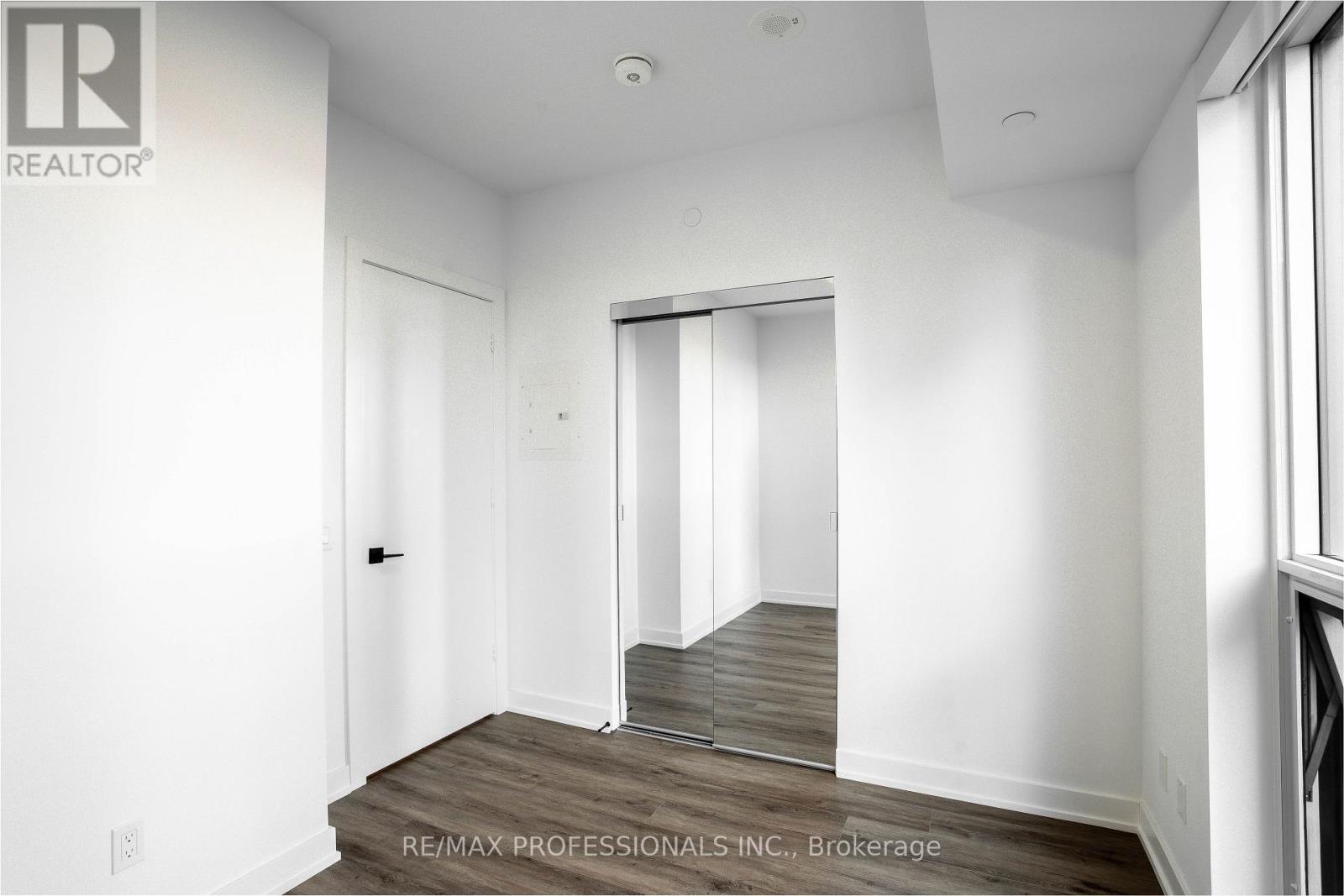 4102 - 327 King Street W, Toronto, Ontario  M5V 0W7 - Photo 11 - C12569020