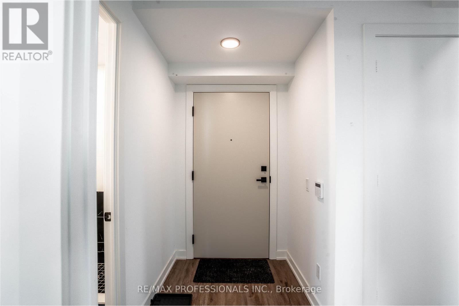 4102 - 327 King Street W, Toronto, Ontario  M5V 0W7 - Photo 12 - C12569020