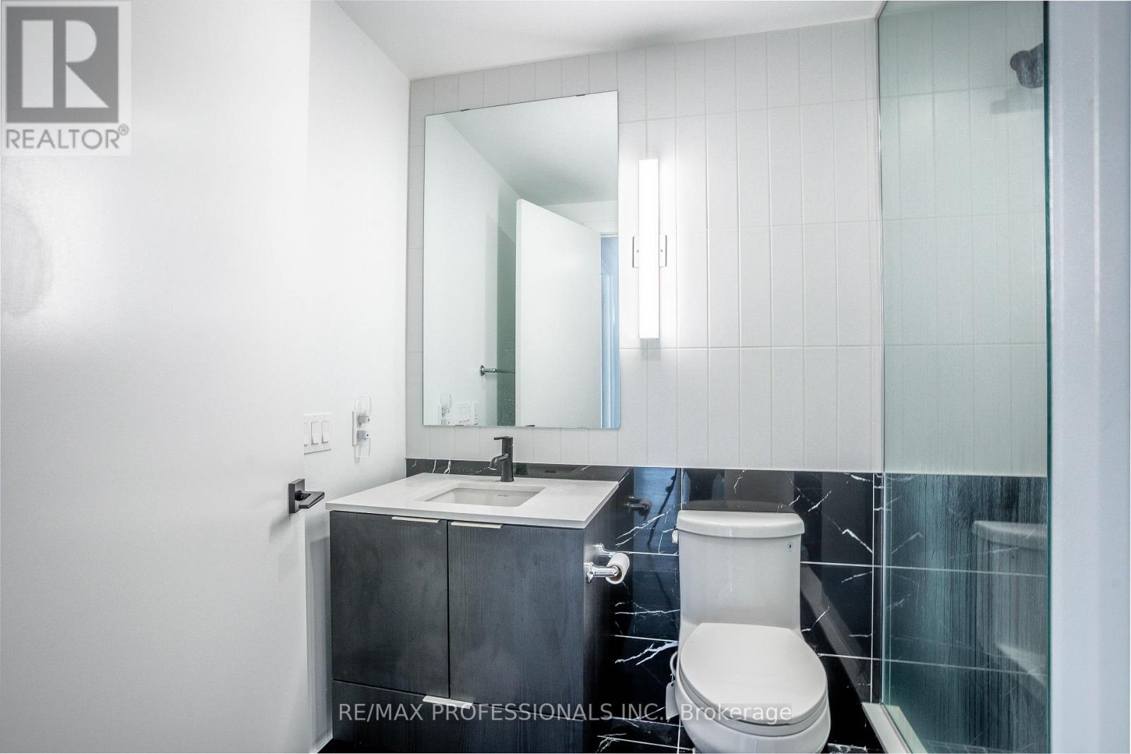 4102 - 327 King Street W, Toronto, Ontario  M5V 0W7 - Photo 15 - C12569020