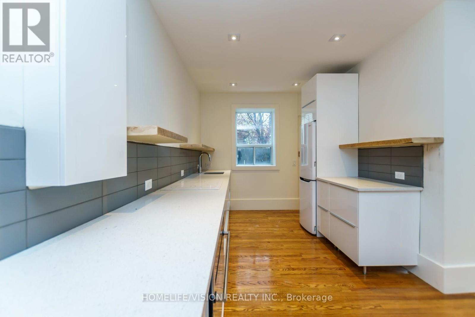 1 - 302 Sumach Street, Toronto, Ontario  M5K 3K5 - Photo 5 - C12569028