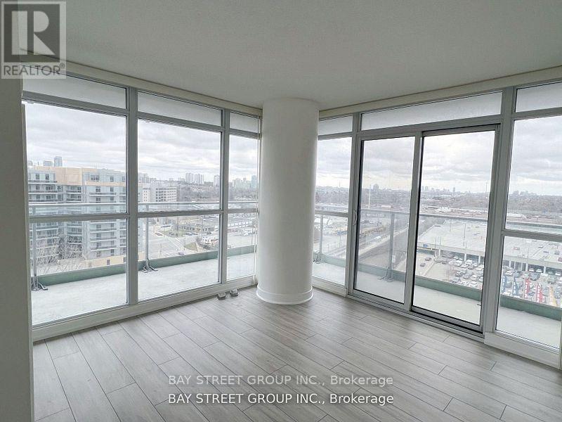 1111 - 33 Singer Court, Toronto, Ontario  M2K 0B4 - Photo 2 - C12569030