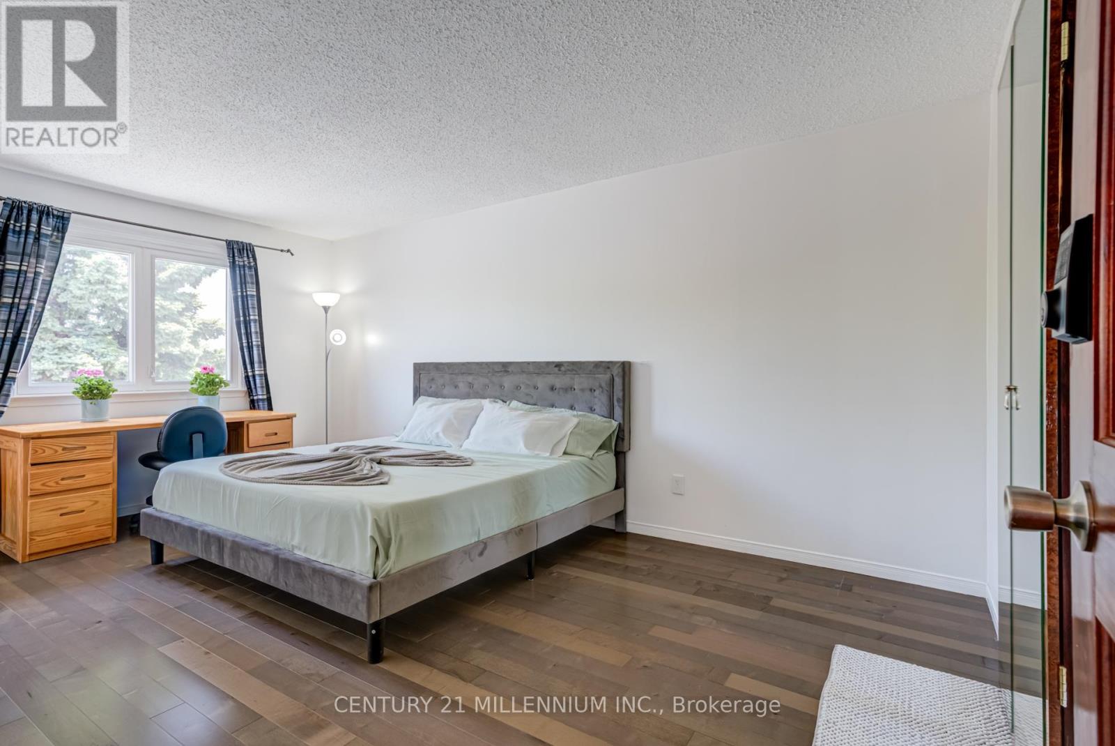 56 Nuttall Street, Brampton (Westgate), Ontario  L6S 4V4 - Photo 15 - W12409288