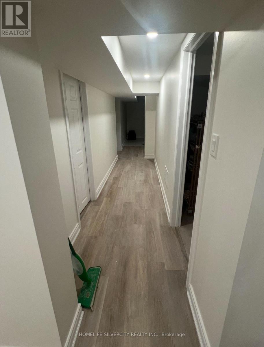 5 Caddy Drive, Toronto, Ontario  M1G 2E9 - Photo 3 - E12568974