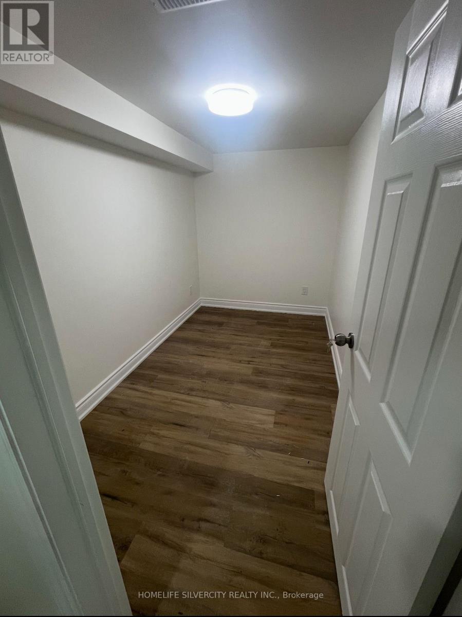 5 Caddy Drive, Toronto, Ontario  M1G 2E9 - Photo 8 - E12568974