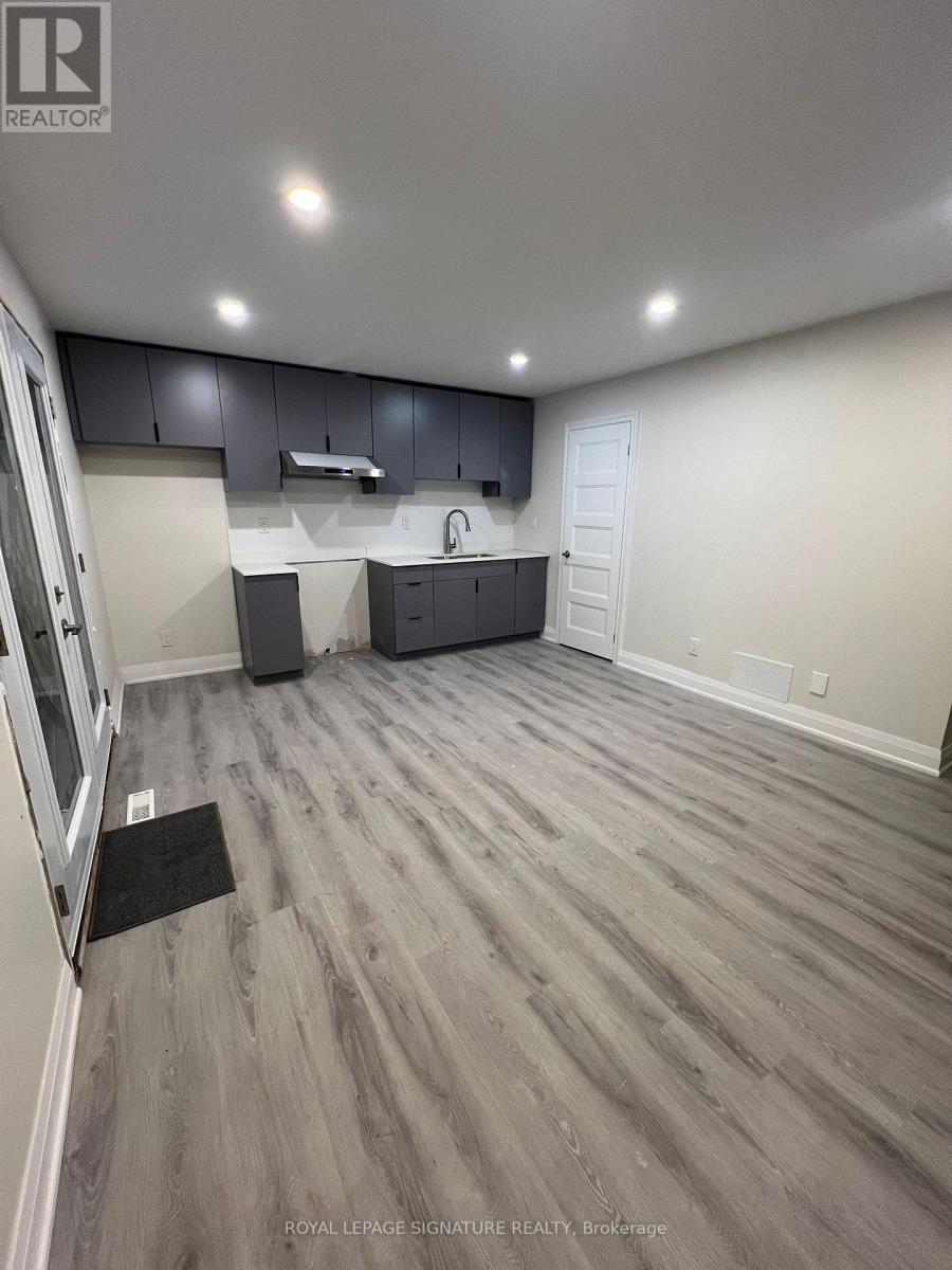 MAIN LEVEL - 58 SATCHELL BOULEVARD, Toronto, Ontario