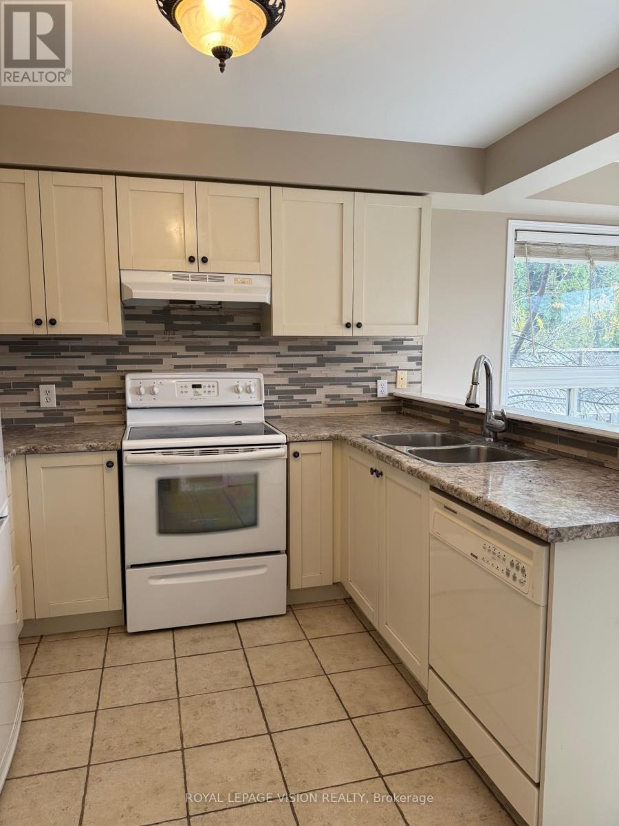 594 Flagstone Court, Oshawa, Ontario  L1K 2Z8 - Photo 11 - E12569034