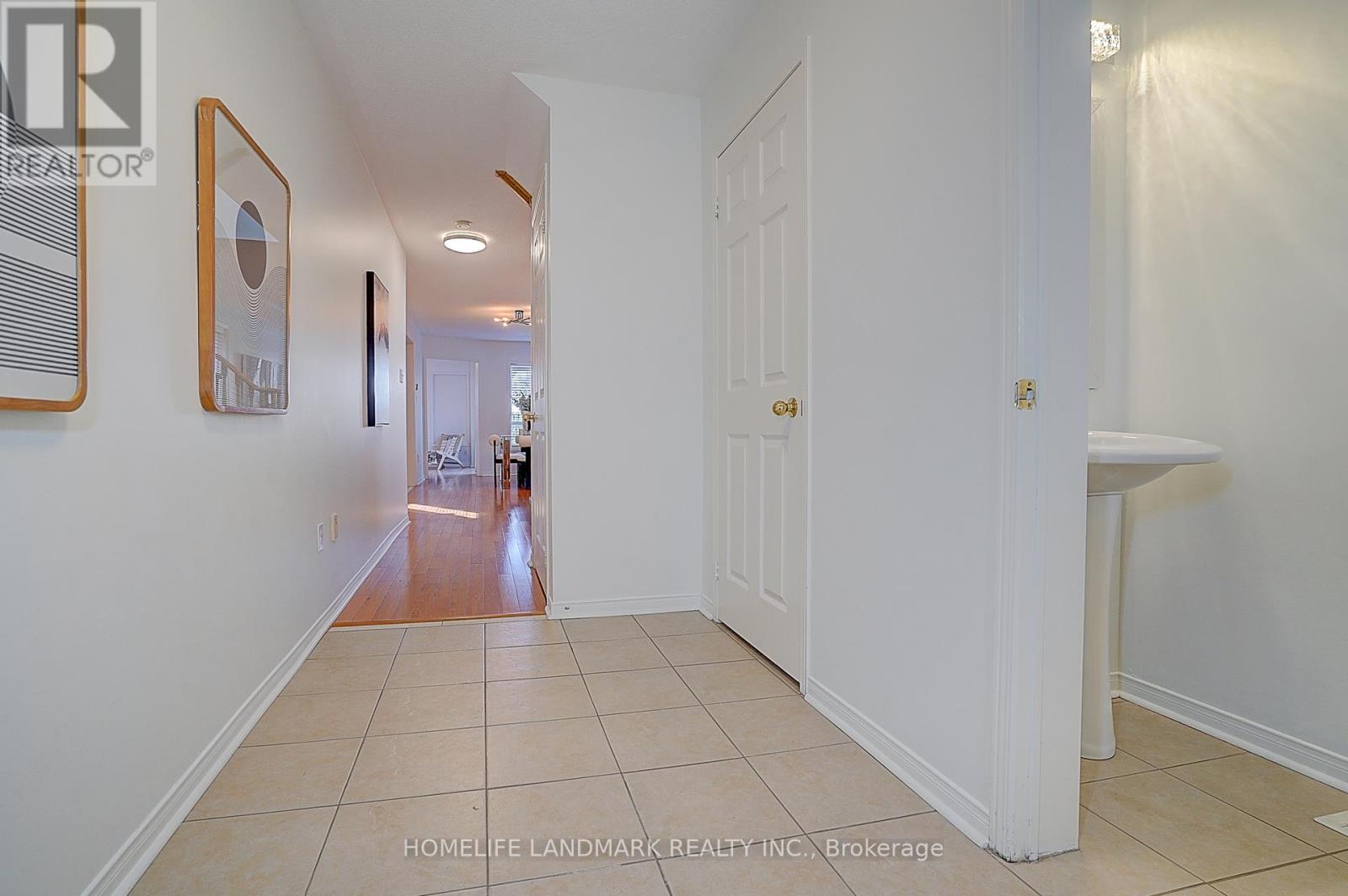 21 Raintree Drive, Markham, Ontario  L3R 5T9 - Photo 3 - N12568996