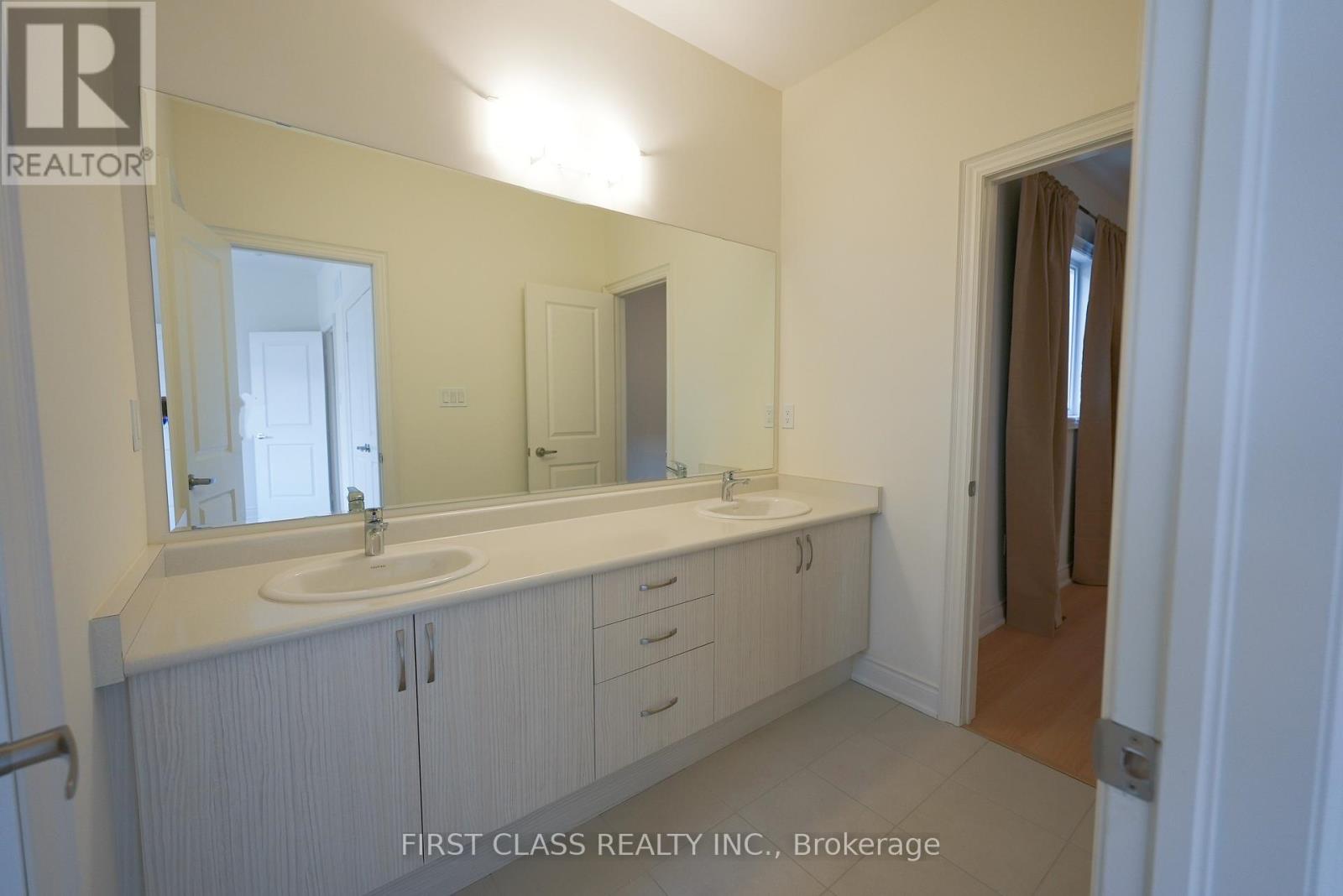 72 Boccella Crescent, Richmond Hill, Ontario  L4B 0H9 - Photo 25 - N12569014