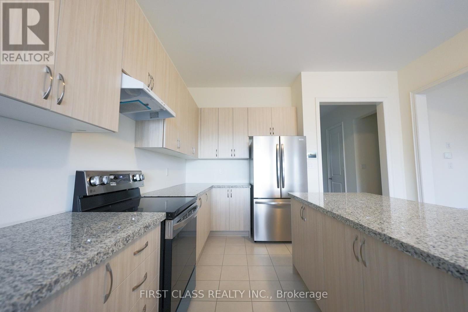 72 Boccella Crescent, Richmond Hill, Ontario  L4B 0H9 - Photo 8 - N12569014