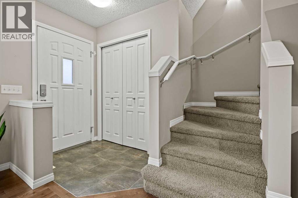 162 New Brighton Villas Se, Calgary, Alberta  T2Z 0T7 - Photo 3 - A2271616