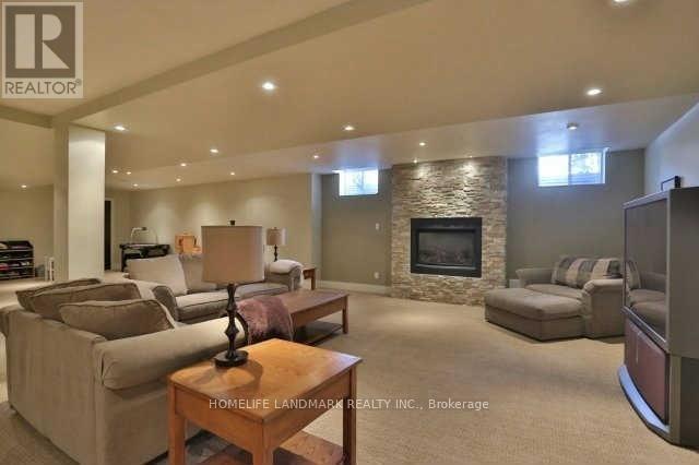 2156 Heathcliff Court, Oakville, Ontario L6M 0A5 - Photo 11 - W12568962