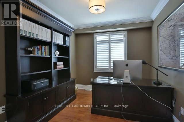 2156 Heathcliff Court, Oakville, Ontario L6M 0A5 - Photo 13 - W12568962