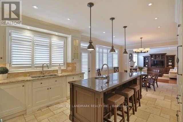 2156 Heathcliff Court, Oakville, Ontario L6M 0A5 - Photo 4 - W12568962