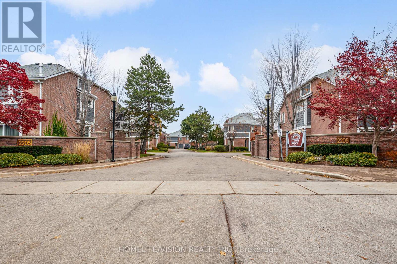 59 - 2205 South Millway, Mississauga, Ontario  L5L 3T2 - Photo 4 - W12568976