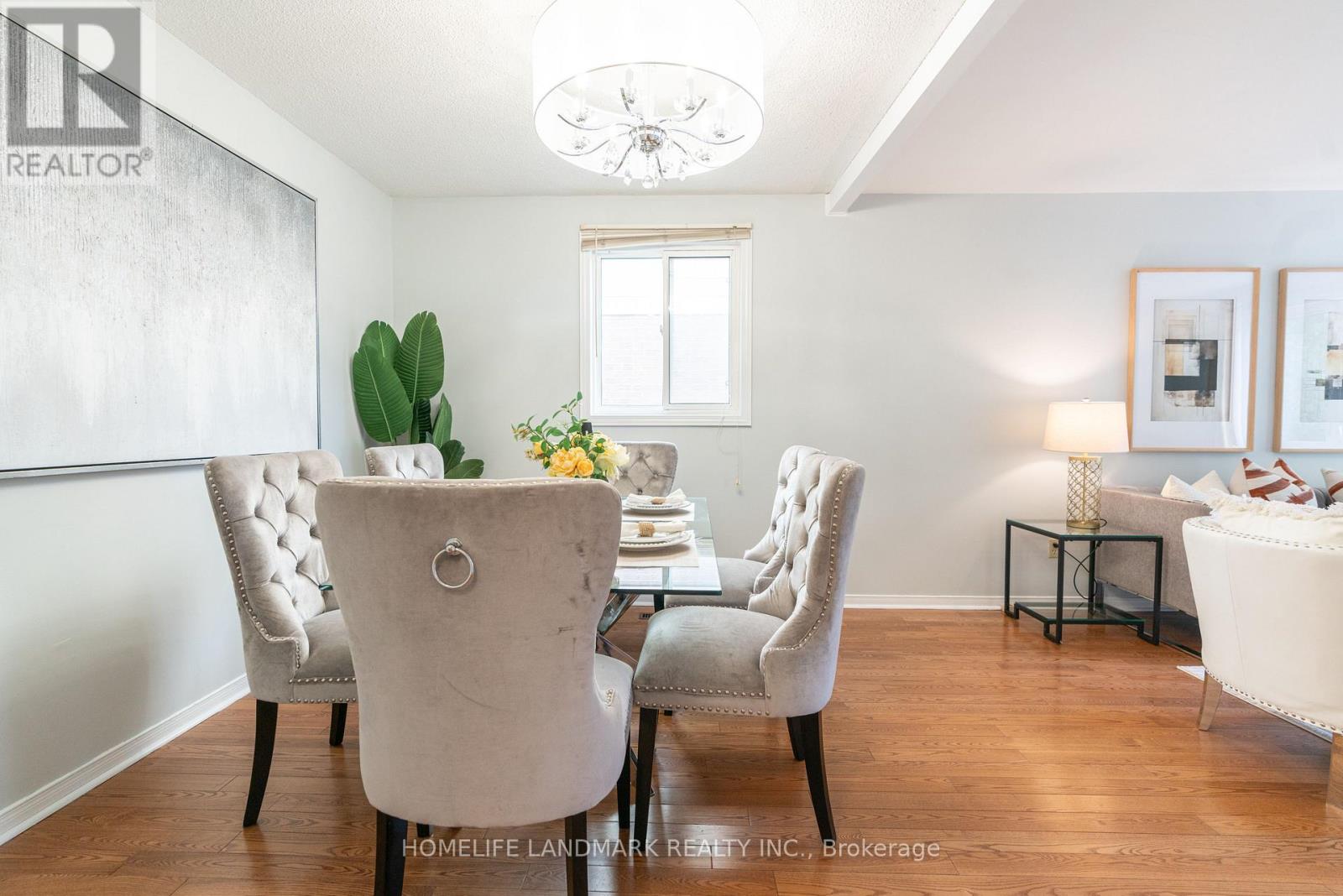 3108 Plum Tree Crescent, Mississauga, Ontario L5N 4W9 - Photo 5 - W12568986