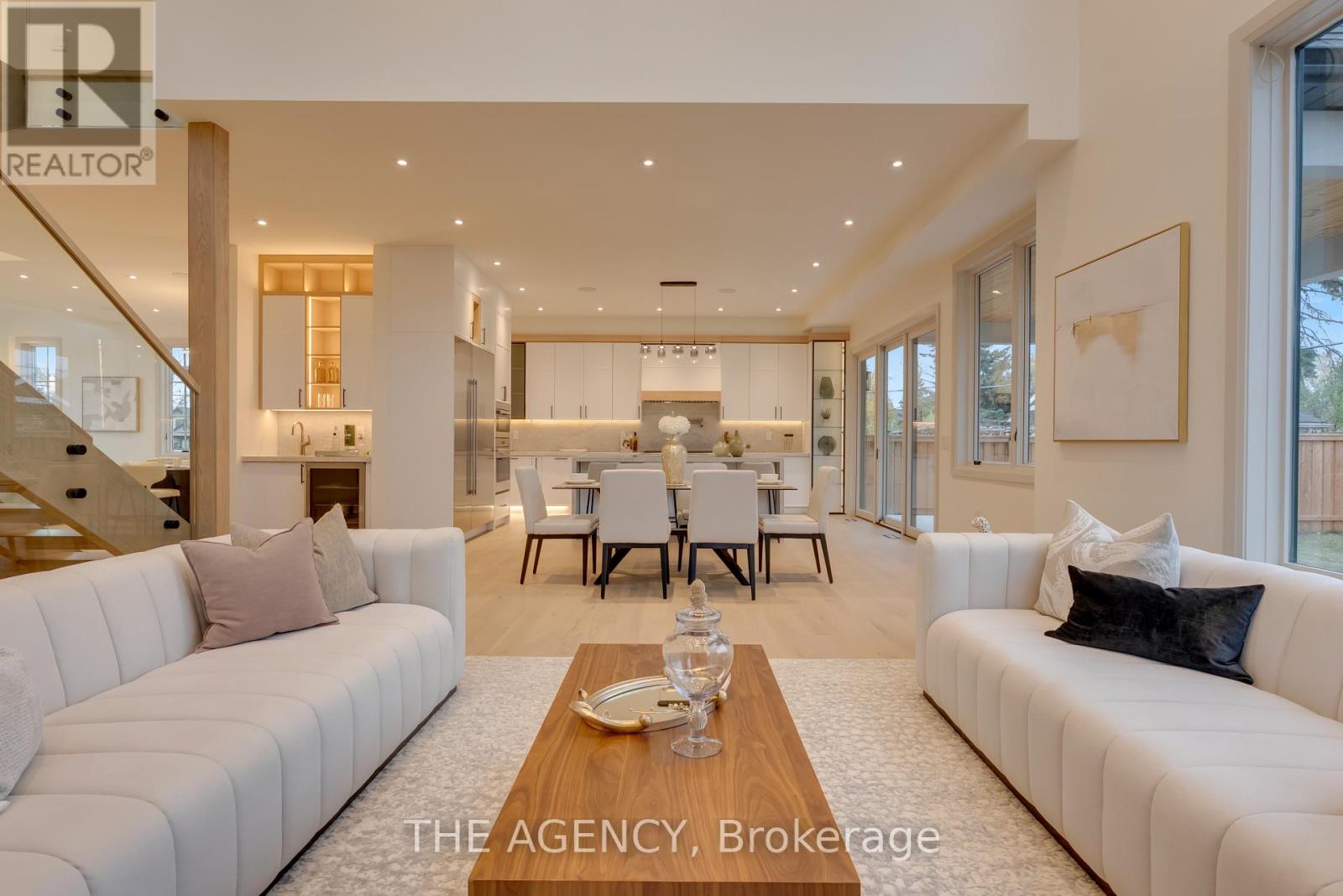 512 Weynway Court, Oakville, Ontario L6L 4G7 - Photo 22 - W12568992