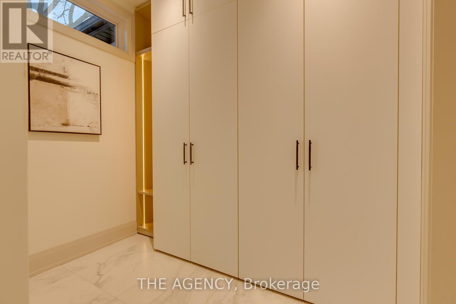 512 Weynway Court, Oakville, Ontario L6L 4G7 - Photo 25 - W12568992