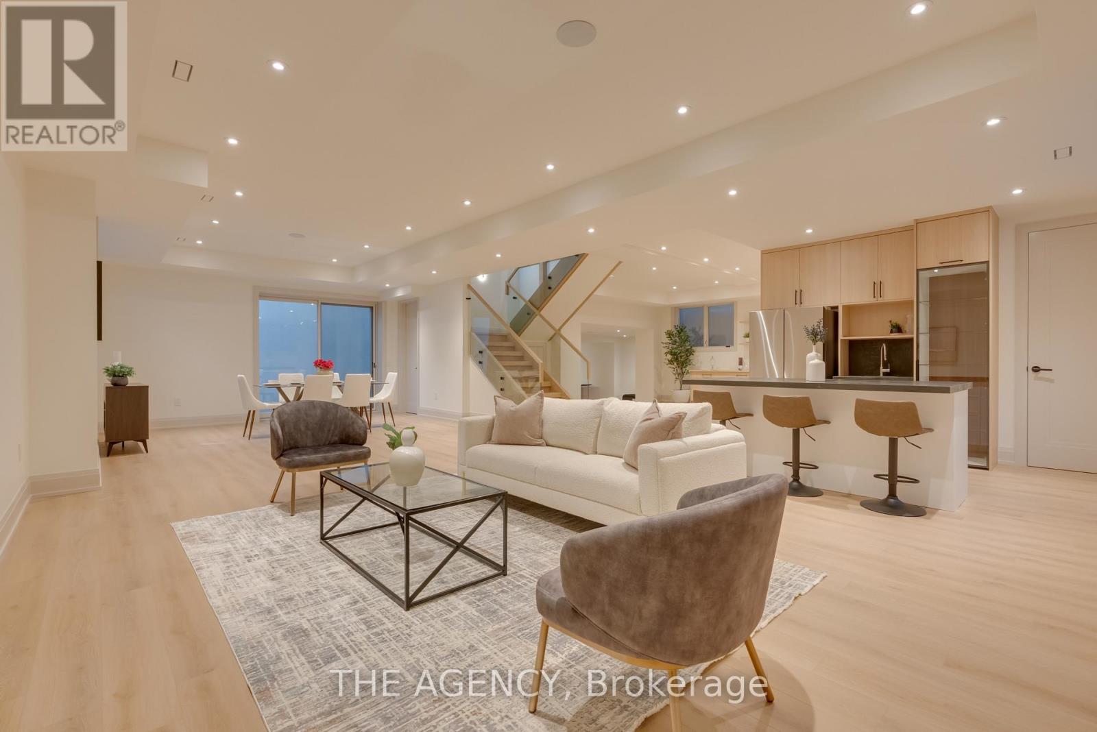 512 Weynway Court, Oakville, Ontario L6L 4G7 - Photo 42 - W12568992