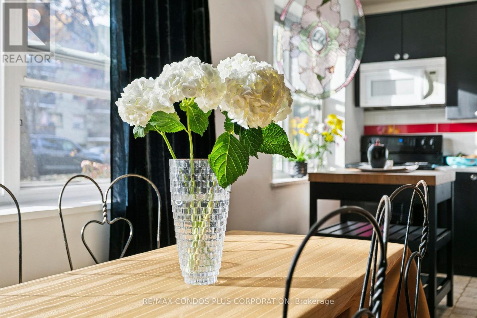 101 - 185 Stephen Drive W, Toronto, Ontario  M8Y 3N5 - Photo 38 - W12569032