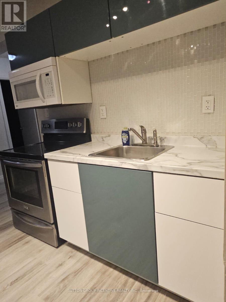 Unit 2 - 2091 25 Street, Innisfil, Ontario  L9S 1Z4 - Photo 2 - N12559060