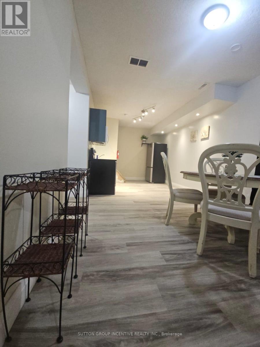 Unit 2 - 2091 25 Street, Innisfil, Ontario  L9S 1Z4 - Photo 10 - N12559060