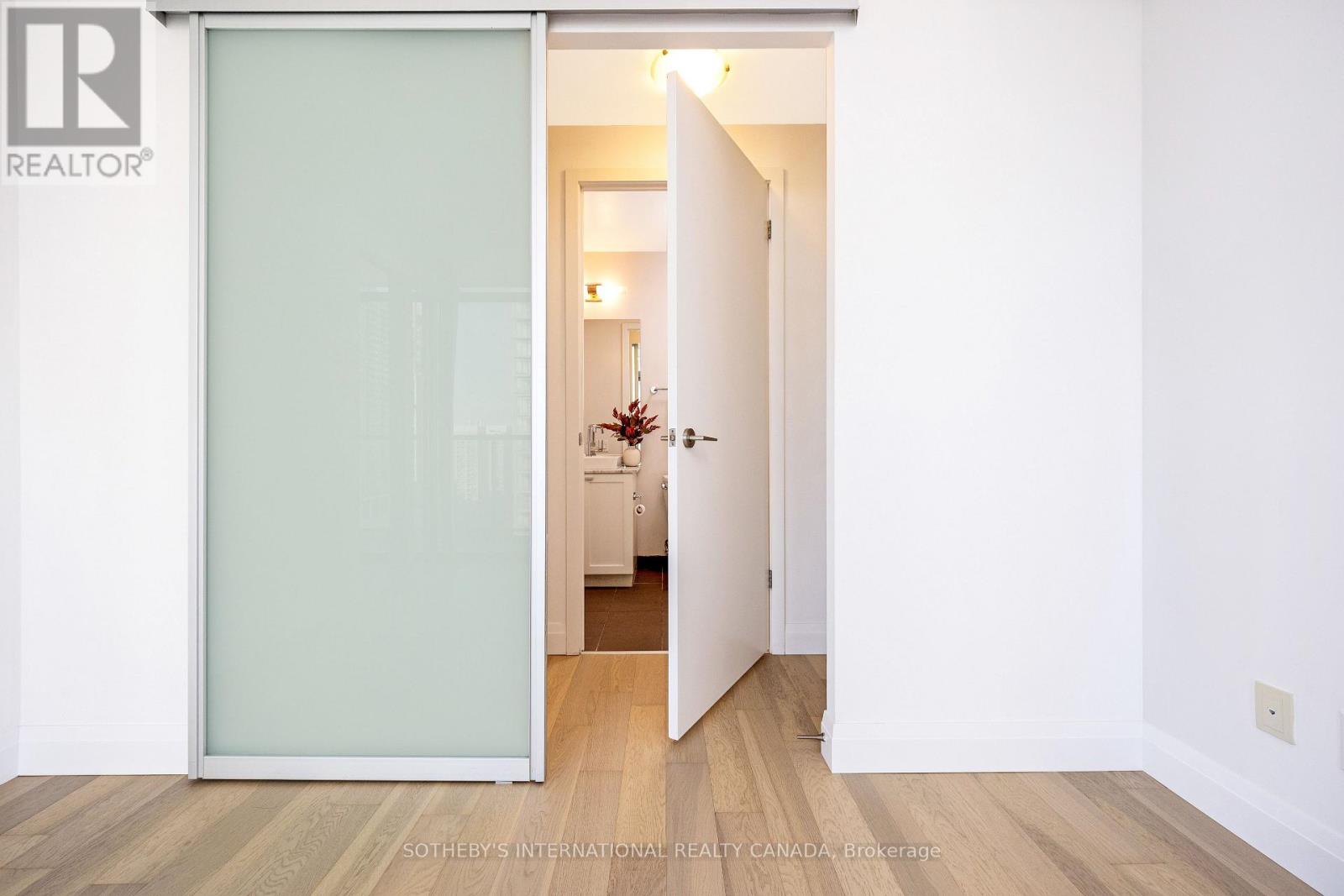 1601 - 105 The Queensway Avenue, Toronto, Ontario  M6S 5B5 - Photo 24 - W12566726