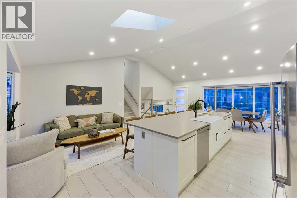 3224 Conrad Drive Nw, Calgary, Alberta  T2L 1B4 - Photo 6 - A2265164