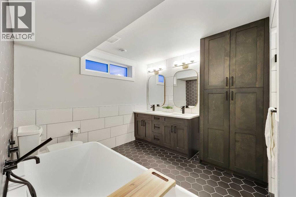 3224 Conrad Drive Nw, Calgary, Alberta  T2L 1B4 - Photo 21 - A2265164