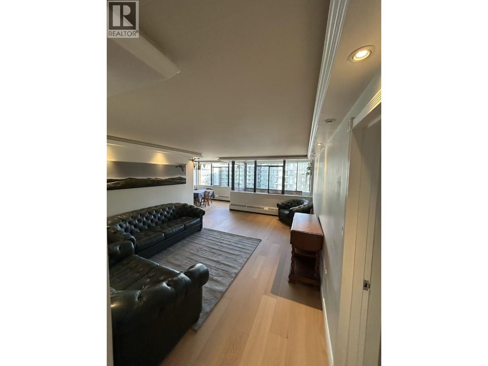 Minoru, Richmond, British Columbia  V6Y 1Z2 - Photo 2 - R3069458