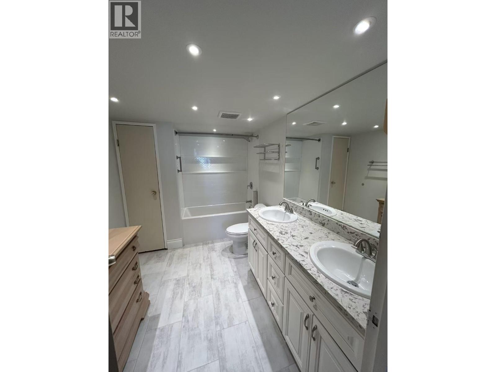 Minoru, Richmond, British Columbia  V6Y 1Z2 - Photo 7 - R3069458