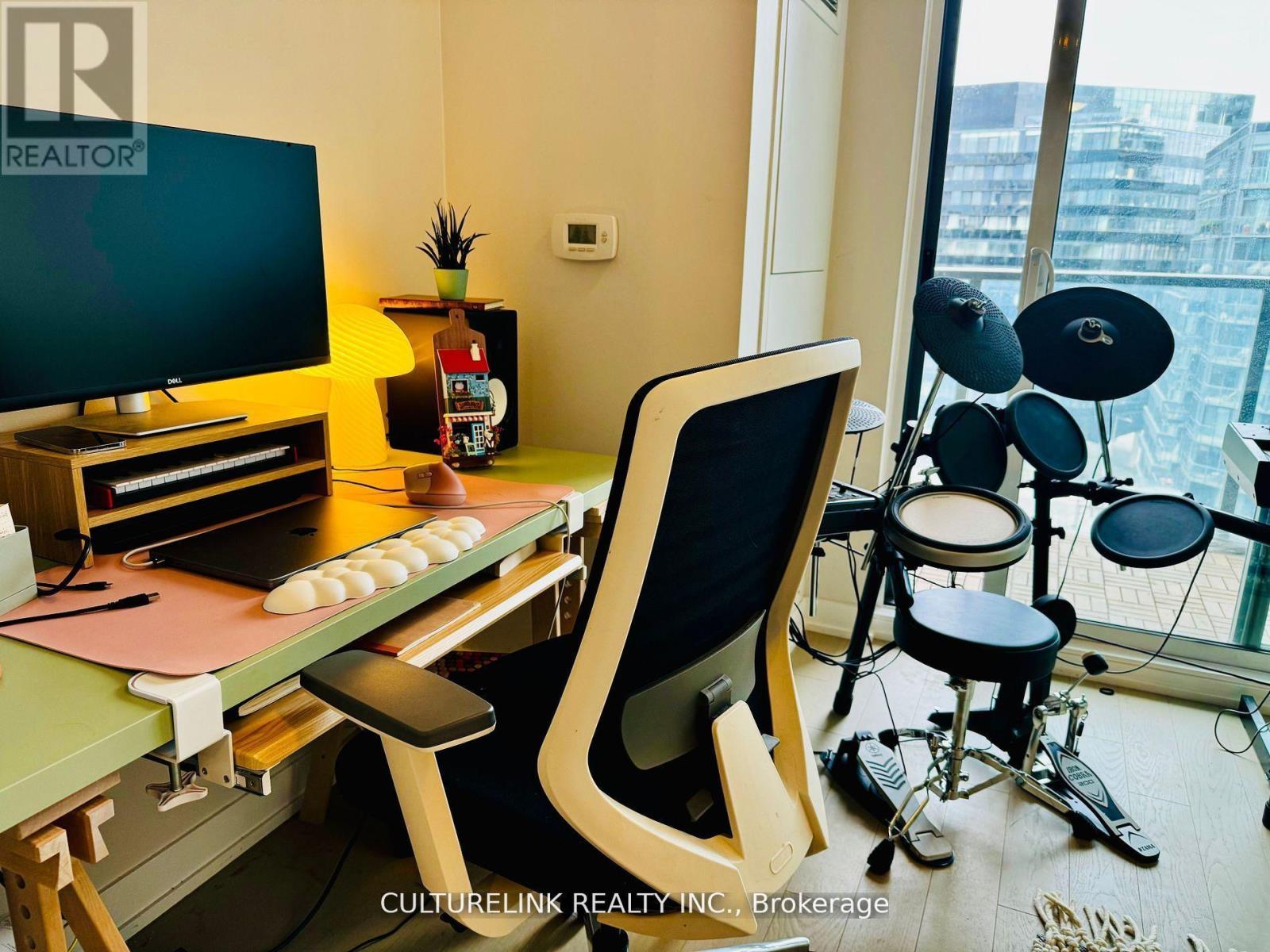 S915 - 120 Bayview Avenue, Toronto, Ontario  M5A 0G4 - Photo 5 - C12569052