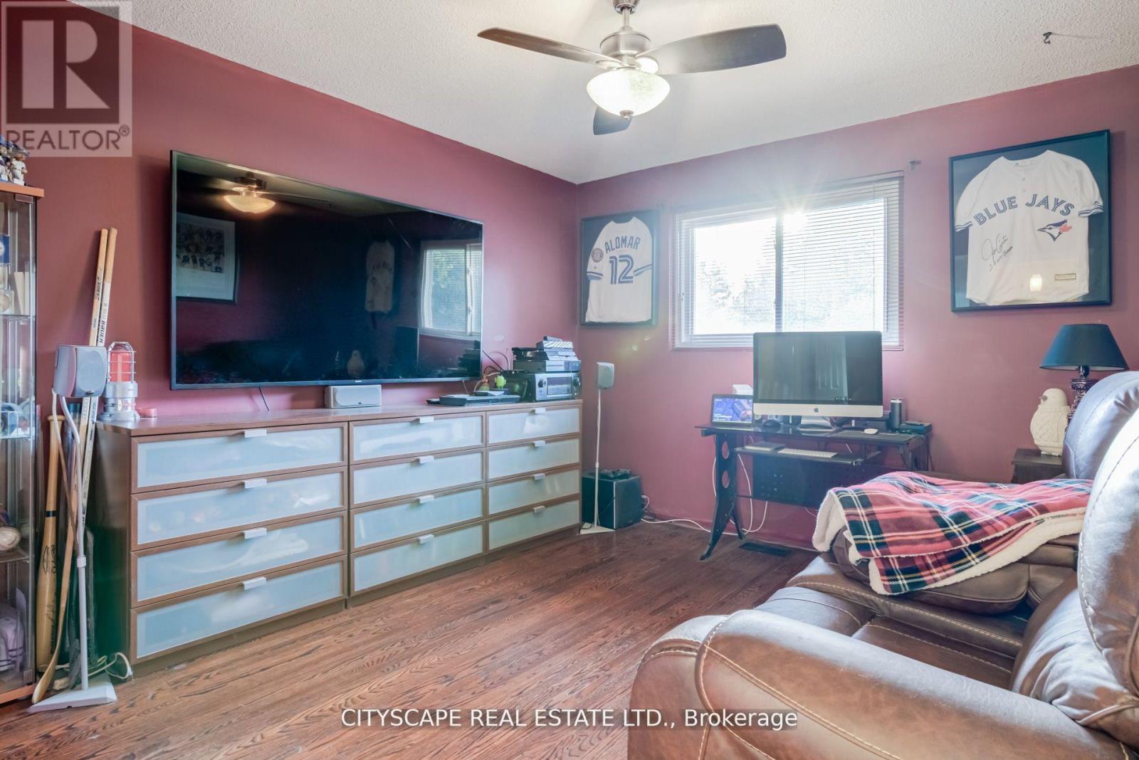 22 Jade Crescent, Brampton, Ontario  L6S 3H1 - Photo 11 - W12569018