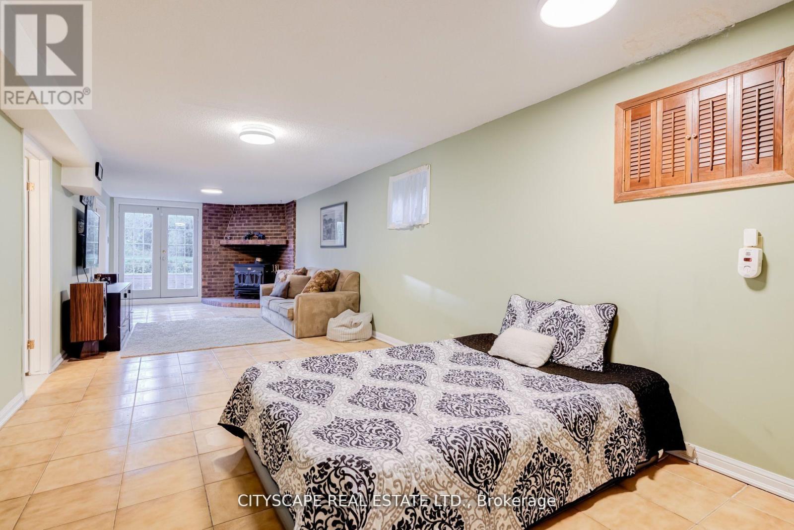 22 Jade Crescent, Brampton, Ontario  L6S 3H1 - Photo 17 - W12569018