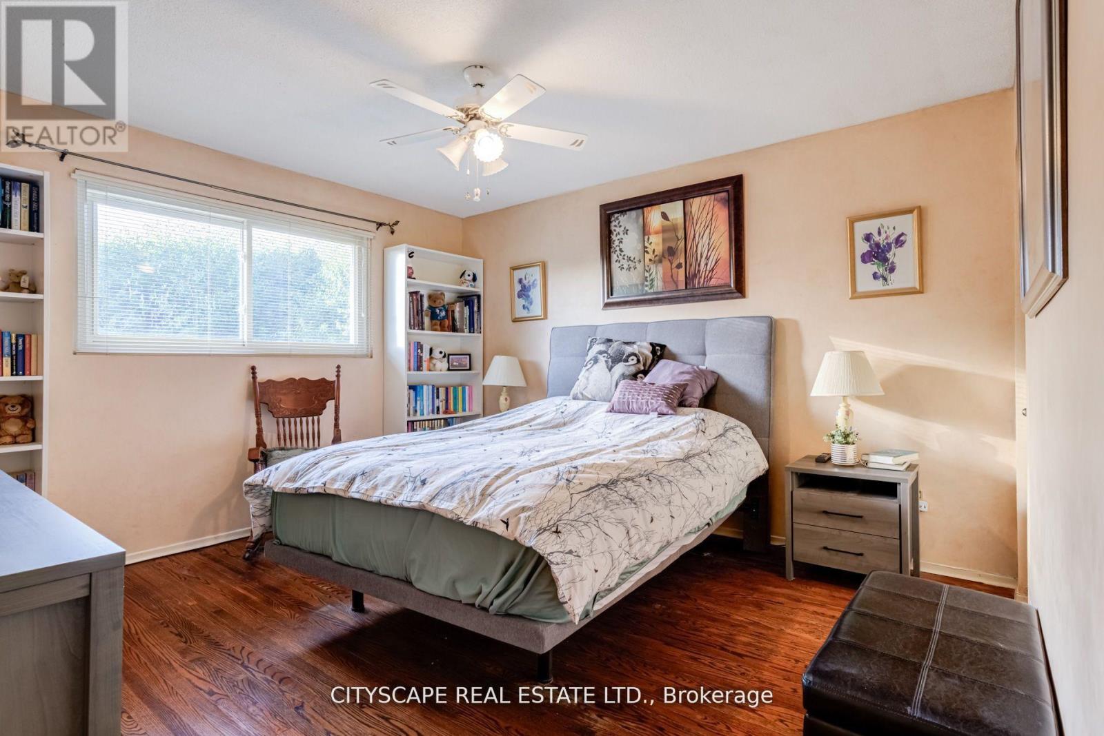 22 Jade Crescent, Brampton, Ontario  L6S 3H1 - Photo 9 - W12569018