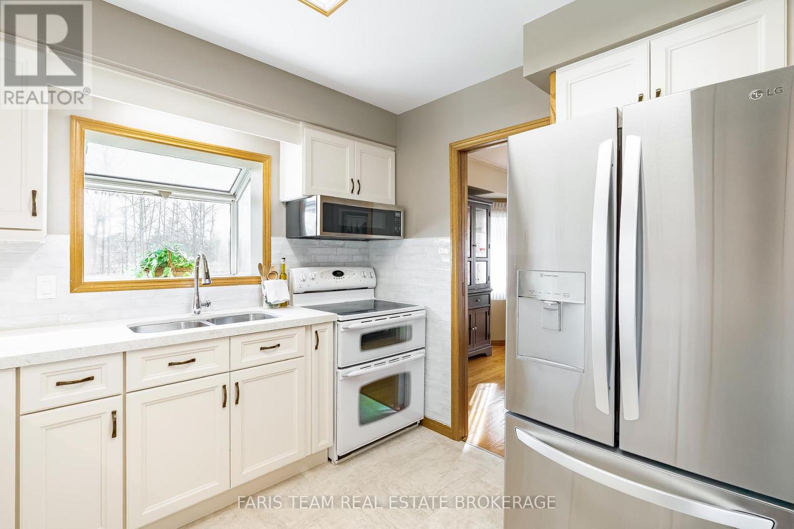 108 Sixth Street, Brock (Beaverton), Ontario L0K 1A0 - Photo 8 - N12569072