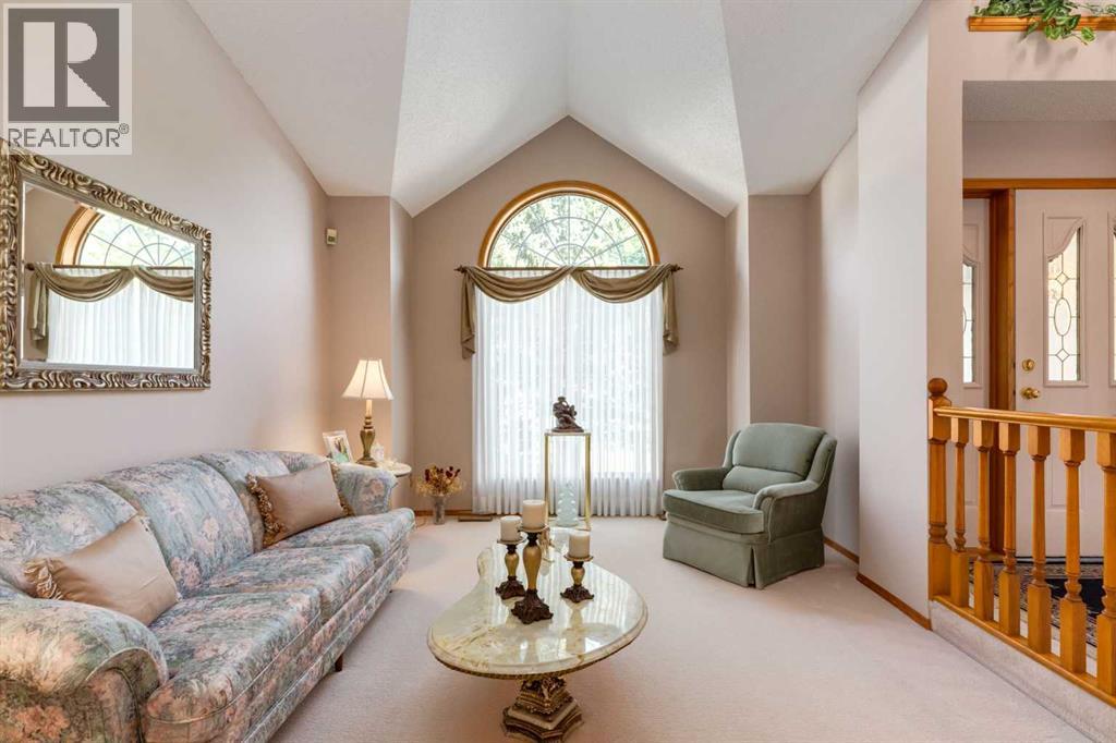 180 Edgevalley Circle Nw, Calgary, Alberta  T3A 4X8 - Photo 4 - A2263289