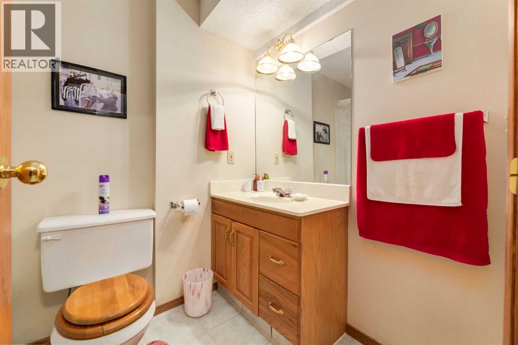 180 Edgevalley Circle Nw, Calgary, Alberta  T3A 4X8 - Photo 30 - A2263289