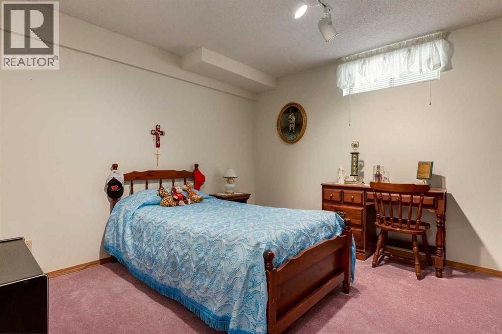 180 Edgevalley Circle Nw, Calgary, Alberta  T3A 4X8 - Photo 29 - A2263289