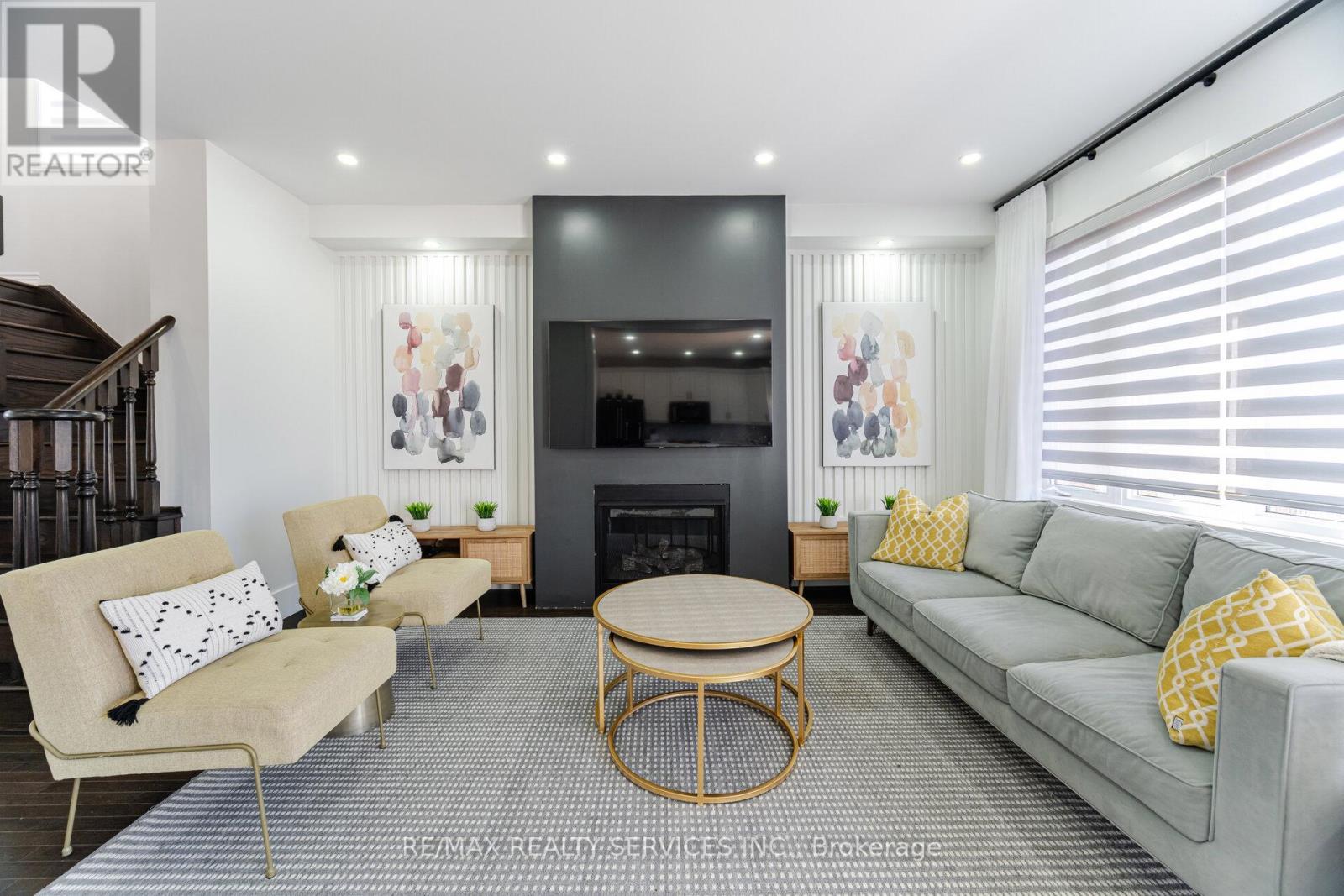 30 Hamilton Court, Caledon, Ontario  L7C 3W2 - Photo 10 - W12569064