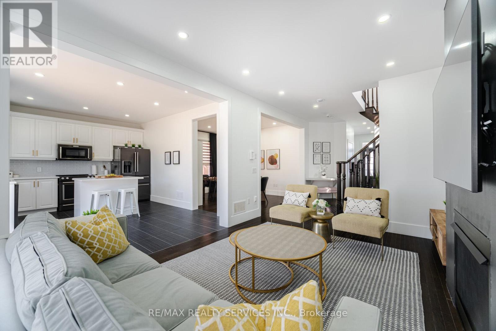 30 Hamilton Court, Caledon, Ontario  L7C 3W2 - Photo 13 - W12569064