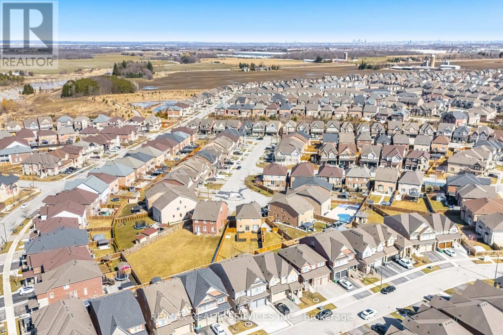 30 Hamilton Court, Caledon, Ontario  L7C 3W2 - Photo 46 - W12569064