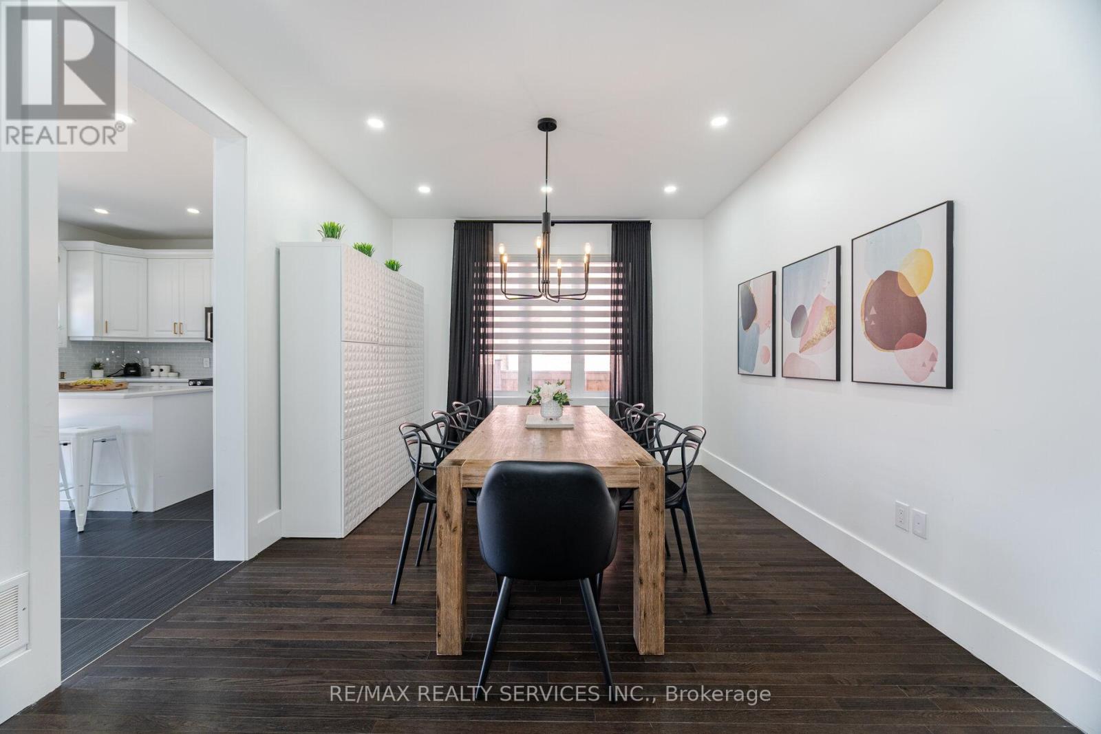 30 Hamilton Court, Caledon, Ontario  L7C 3W2 - Photo 7 - W12569064